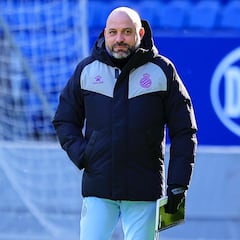 Manolo: “Todos los nombres de fichajes que han salido son mentira”