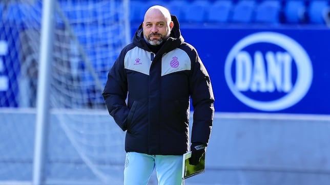 Manolo: “Todos los nombres de fichajes que han salido son mentira”