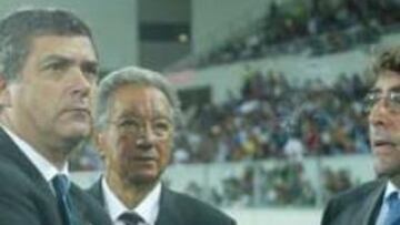 <b>INVESTIGACIÓN</b>. Juan Padrón, en el centro de la foto, es uno de los imputados.