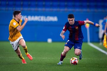 Ángel Alarcón durante un partido con el Barça Atlètic