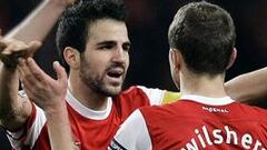 Wenger incluye a Van Persie en la lista ante el Barcelona