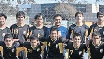 <b>POR AMOR AL FÚTBOL. </b>La sección de fútbol Sub-16 del club. Esta plantilla lleva junta en el club desde hace muchos años y por ello han logrado numerosos éxitos juntos.