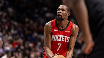 Mar 29, 2026; New Orleans, Louisiana, USA; Houston Rockets forward Kevin Durant (7) shoots a free throw against the New Orleans Pelicans during the second half at Smoothie King Center. Mandatory Credit: Stephen Lew-Imagn Images