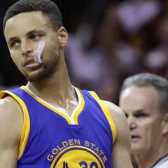 Curry y su estado físico: ¿deberá operarse en verano?