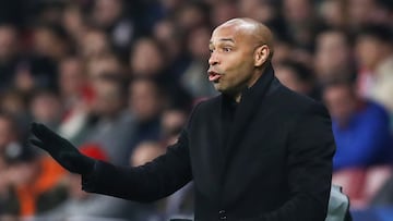 Thierry Henry no perdona a Todd Boehly: "Europa no funciona así"