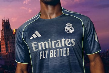 El Real Madrid presenta la segunda equipaci¨®n para la temporada 25/26