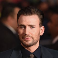 Chris Evans asiste a la cena de reencuentro de sus antiguos compañeros de instituto
