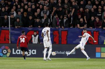 0-1. David Alaba marca el primer gol tras una asistencia de Karim Benzema.
