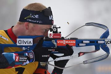 El Campeonato Mundial de biatlón 2023 se celebró del 6 al 19 de febrero en Oberhof, al este de Alemania. Una
cita que, como en anteriores ediciones, reunió a los mejores especialistas. Como el noruego Johannes Thingnes Boe, quien aparece en la foto disparando su carabina durante la prueba de persecución de 12,5 km masculino. 
