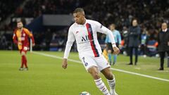 December 11 2019 - Paris, France : Soccer Champion&#039;s League Group A stage phase PSG vs Galatasaray in Parc des Princes stadium. PSG won 5-0. PSG&#039;s (white shirt) Kylian Mbappe seen here. (Henri Szwarc/Contacto)
 
 
 12/12/2019 ONLY FOR USE IN SPA