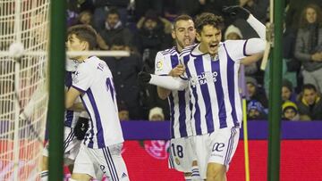 Enes Unal celebra un gol.