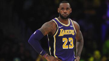 S.A. Smith: piden a la dueña de los Lakers que traspase a LeBron