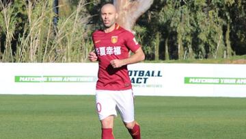 Mascherano ya luce con el Hebei