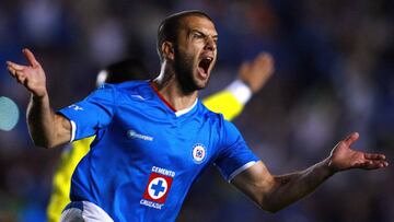 ¿Qué fue de ‘Tito’ Villa? El último campeón de goleo de Cruz Azul