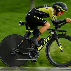 Esteban Chaves: "Intentaremos atacar de nuevo el viernes"