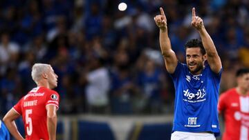 Cruzeiro 4-0 Huracán: resumen, goles y resultado