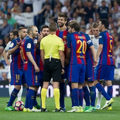 Barcelona and the referees: a scandal and five mysteries