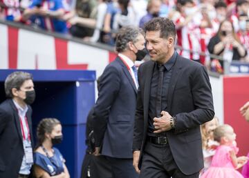 Simeone antes del inicio del encuentro. 