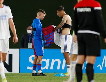 Antonio y Óscar se intercambiaron las camisetas en el miniclásico de la temporada pasada. 