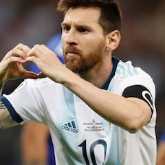 Día de la Bandera en Argentina: los saludos de Messi y Maradona en redes sociales