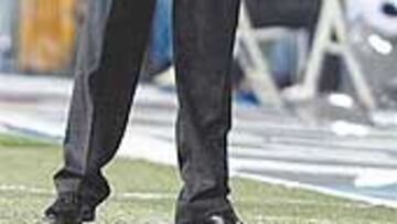 <b>ENFADO EN LA CONDOMINA.</B> El presidente prefirió regresar de Murcia por carretera a pesar de tener plaza en el avión