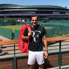 Roger Federer ya entrena sobre la hierba de Wimbledon
