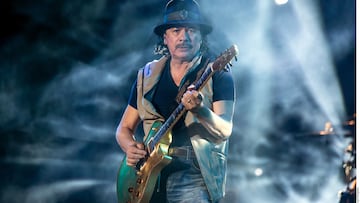 Carlos Santana se desmaya en concierto de Michigan