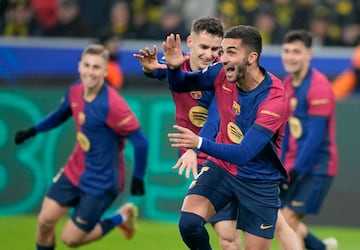 1-2. Ferran Torres celebra el segundo tanto azulgrana.