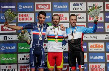 Romain Bardet, Alejandro Valverde y Michael Woods