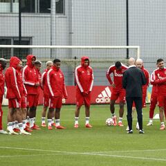 Favoritismo absoluto del Ajax frente a un decaído Besiktas