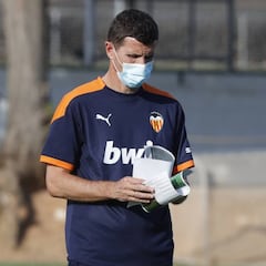 Gracia espera (mínimo) la llegada de un central y un mediocentro