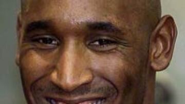 <b>SIGUE EN LA PREMIER.</b> Anelka cambiará de equipo pero no de Liga.