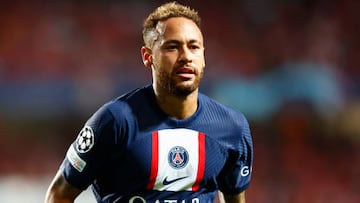 LISBON, PORTUGAL - OCTOBER 05: Neymar of Paris Saint-Germain looks on during the UEFA Champions League group H match between SL Benfica and Paris Saint-Germain at Estadio do Sport Lisboa e Benfica on October 5, 2022 in Lisbon, Portugal. (Photo by Joao Rico/DeFodi Images via Getty Images)