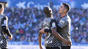 Toni Moya felicita a Sylla