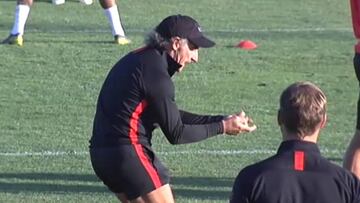 Profe Ortega: "Con picardía, como cuando le hablamos a las chicas"