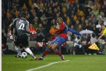 Segundo gol de Etoo en el Barcelona-Bayern de Munich de Champions de 2009.