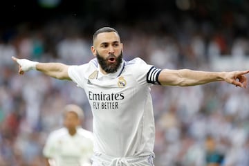 El jugador francés celebra el primer gol al Almería. 