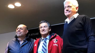 Rubén Omar Romano es presentado como técnico del Atlas