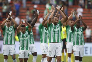 Atlético Nacional ganó con goles de Barcos y Vladimir