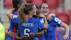 Las jugadoras de la selección francesa celebran uno de los goles marcados ante Italia en la Eurocopa femenina.