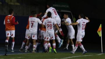 Futbol, Universidad de Concepcion vs Curico Unido
Cuarta fecha, primera rueda, campeonato nacional 2020
El jugador de Curico Unido, Jens Buss, derecha, celebra con sus companeros su gol contra Universidad de Concepcion durante el partido de primera divi