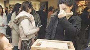 <b>LAMENTABLE. </b>Esta joven se dirigió así a la Prensa tras votar.