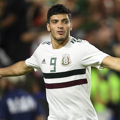 Wolves aceptaría un precio más bajo por Raúl Jiménez