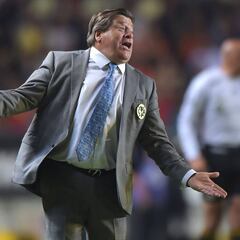 Miguel Herrera arremete contra el VAR tras juego contra Morelia
