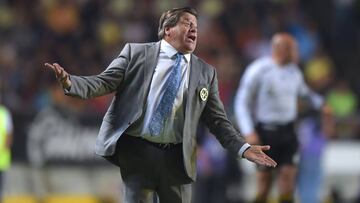 Miguel Herrera arremete contra el VAR tras juego contra Morelia