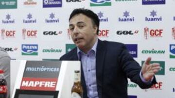 El juez impide que la familia de Pina compre acciones del Cádiz