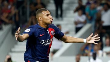 Soccer Football - France - Ligue 1 - Toulouse v Paris St Germain - Stadium Municipal de Toulouse, Toulouse, France - August 19, 2023 Paris St Germain's Kylian Mbappe celebrates scoring their first goal REUTERS/Stephane Mahe