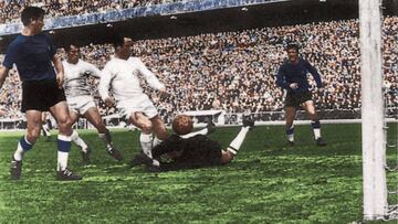 Pese al asedio del Madrid (en la imagen Veloso acecha a Abelardo), el Valencia gan&oacute; en el Bernab&eacute;u el 25 de febrero de 1968. 