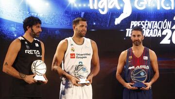 Felipe Reyes y Juan Carlos Navarro en la presentación de la Liga Endesa 2017-18.