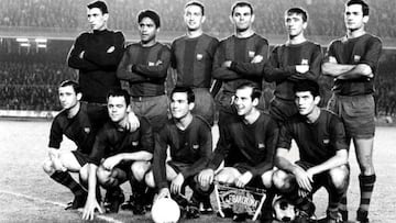 De arriba abajo y desde la izquierda: Sadurní, Benítez, Torrent, Antón, Lico, Torres; Zaballa, Muller, Vavá, Pereda y Rogelio.